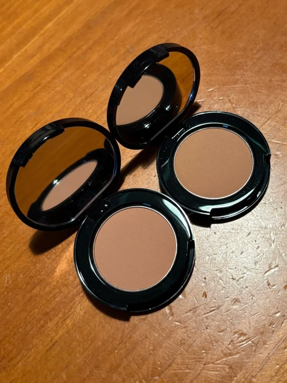 2 Bobbi Brown Bronzing Powders - Golden Light